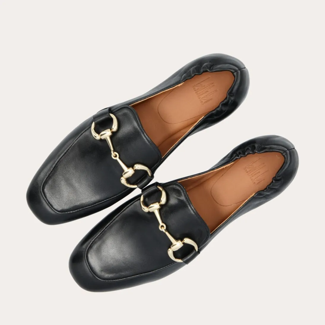 A1918 - Black Nappa/Gold