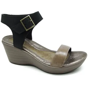 Caprice - Tan/Black
