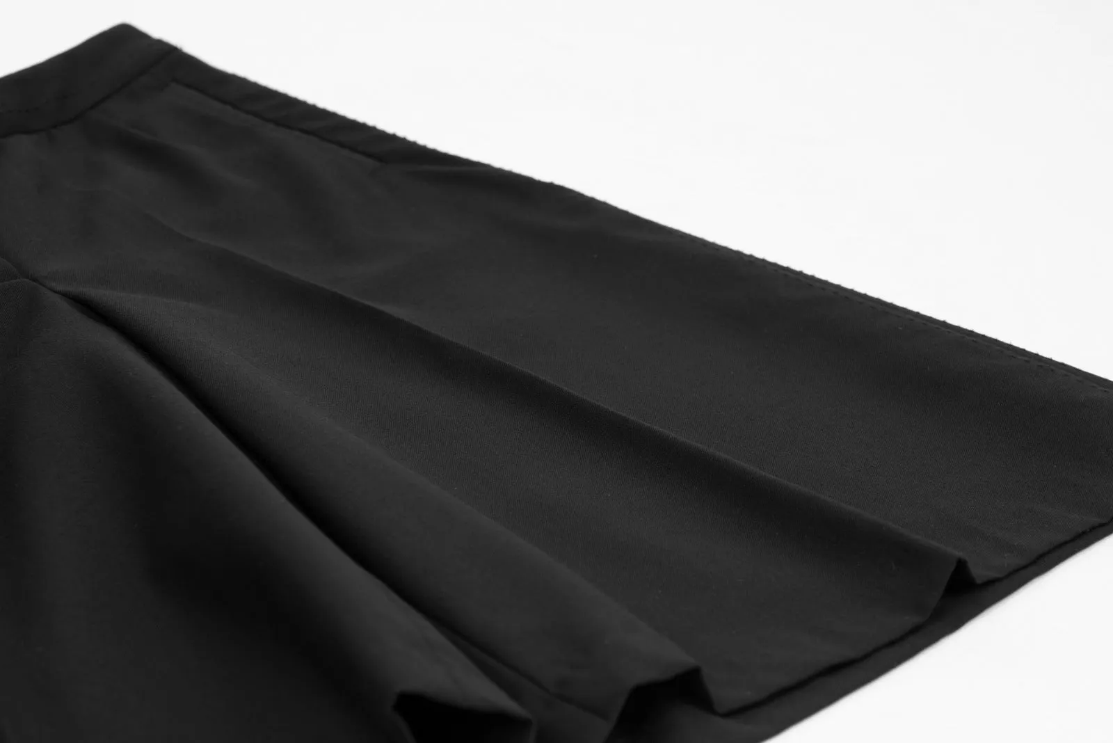 Designer Remix Black Wool Women's Bermuda Shorts, S