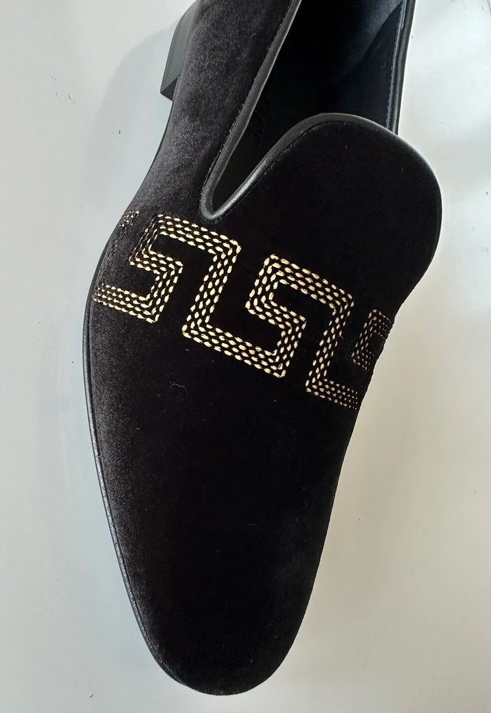 NIB $850 VERSACE Greca Men's Suede Black Loafers Shoes 6 US (39 Euro) IT 1003792