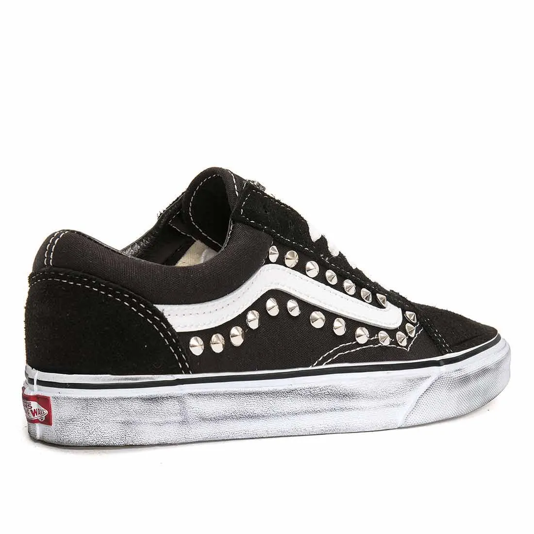 Vans Old Skool con Borchiette
